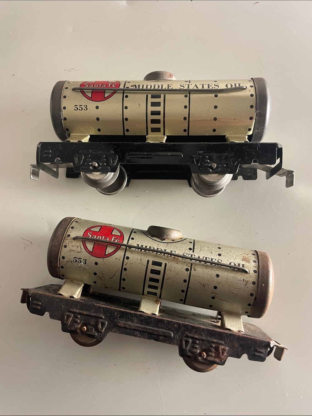 Vintage Santa Fe Middle States Oil Tanker Train Cars - Cream